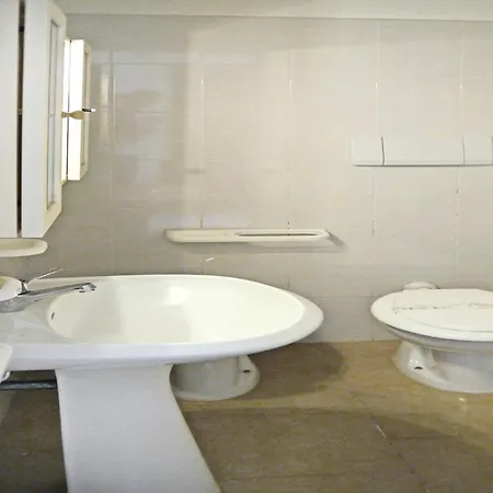 In Near Sea Porto Pollo